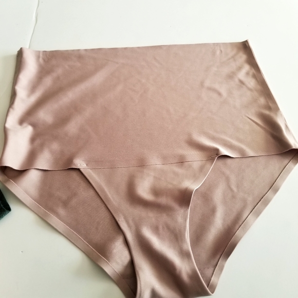 STRM Line Intimates High Waist Seamless Panties - Picture 3 of 4